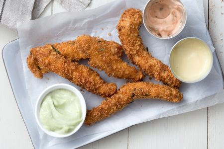 Pollo frito con mayonesas rápidas