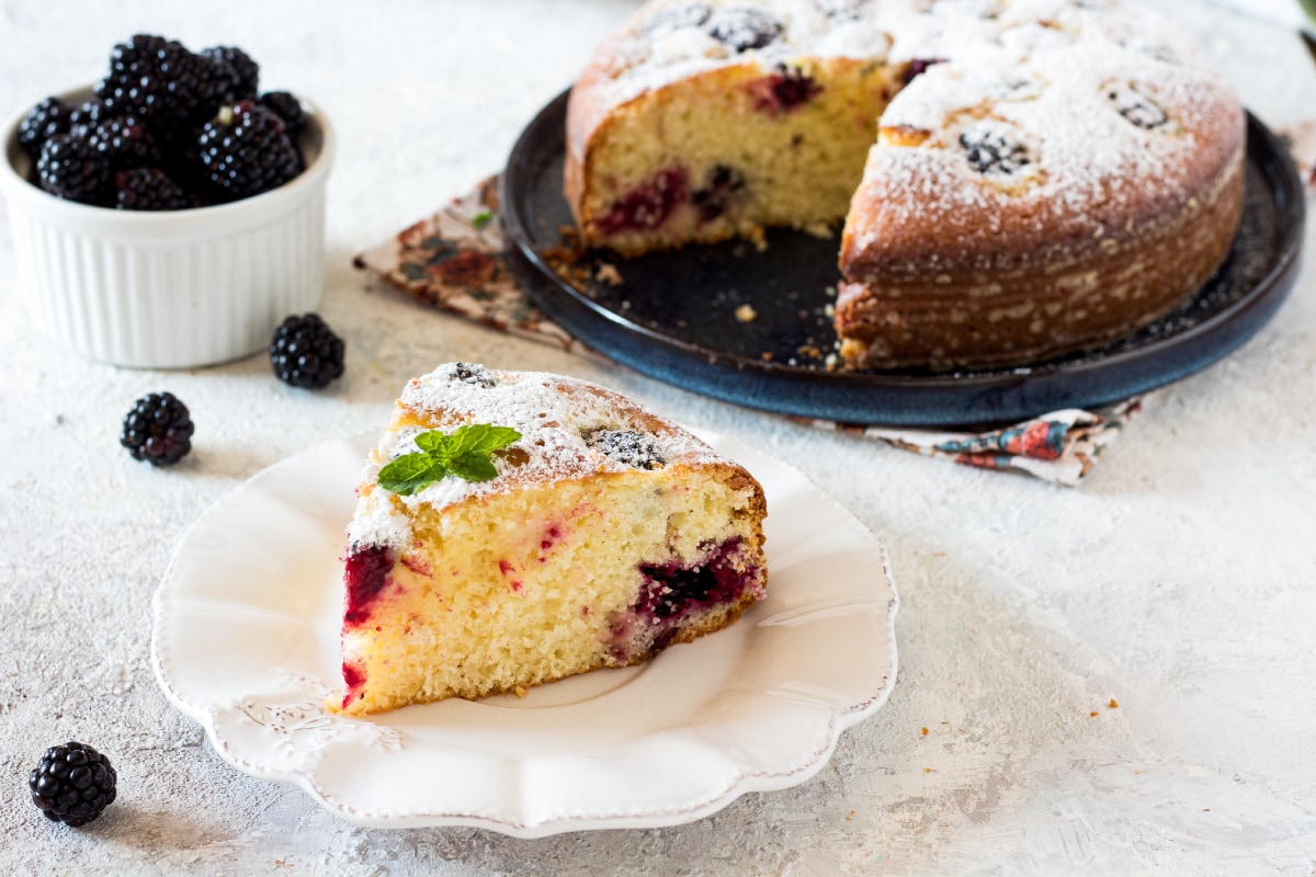 Tarta de moras y yogur