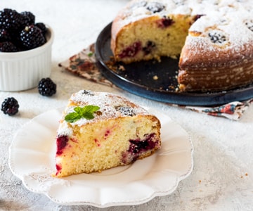 Tarta de moras y yogur