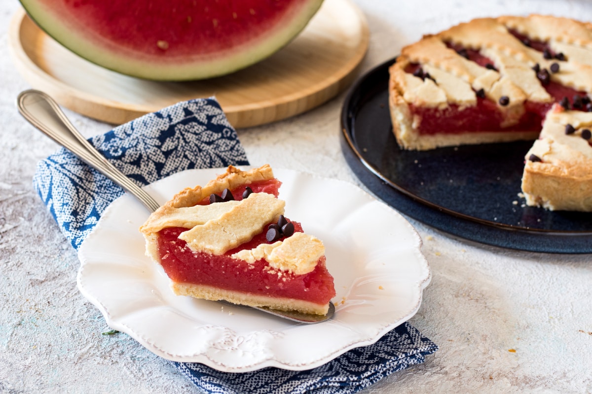 Tarta con gelatina de sandía