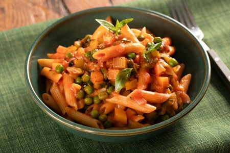 Penne con ragú de verduras