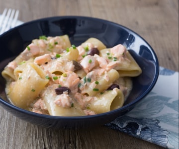 Paccheri con salmón