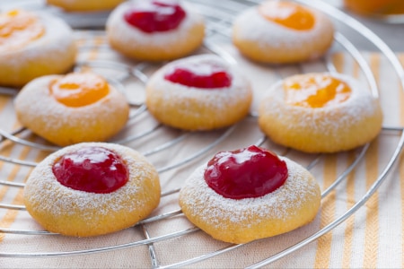 Galletitas de mantequilla con mermelada