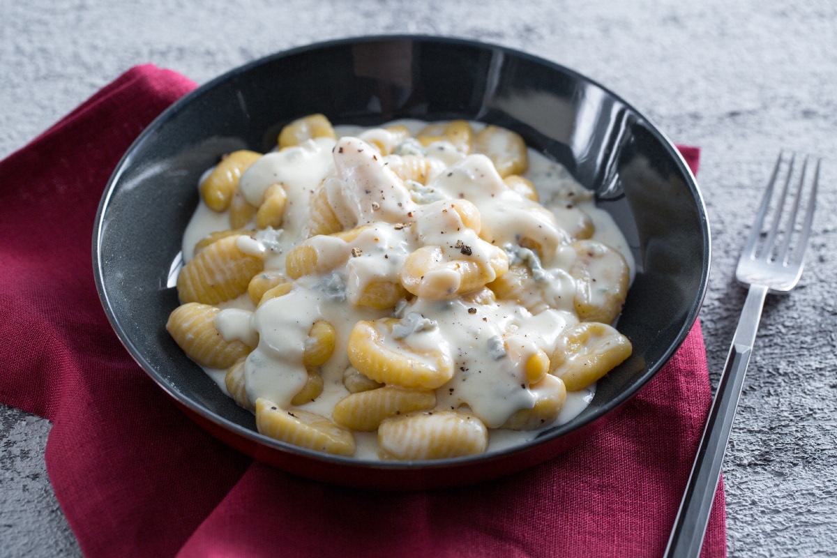 Ñoquis con crema de gorgonzola