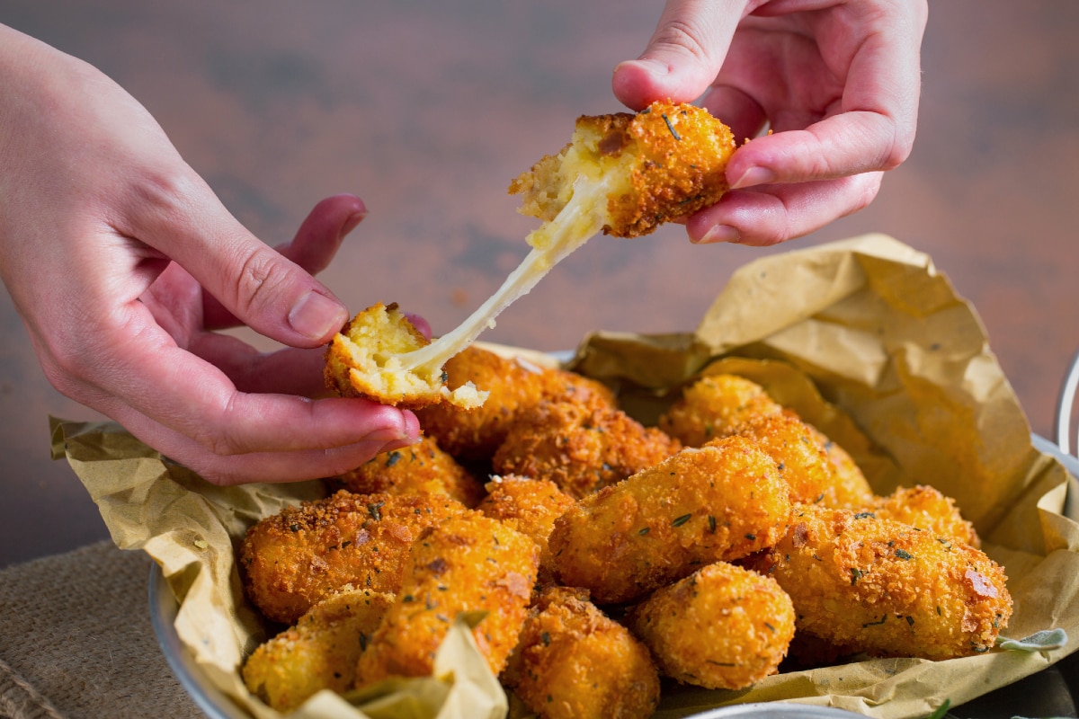 Croquetas de patata con corazón fundente