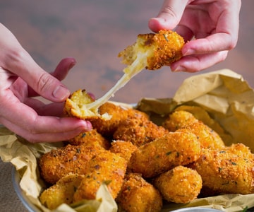 Croquetas de patata con corazón fundente