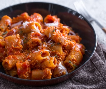 Pasta con ragú de coliflor