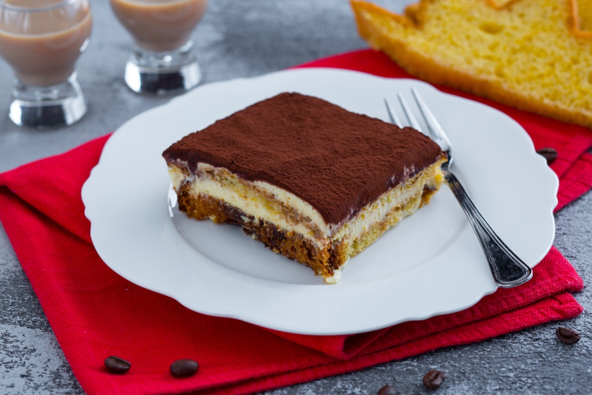 Tiramisú al baileys con pandoro