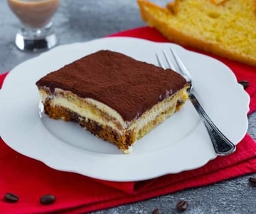 Tiramisú al baileys con pandoro