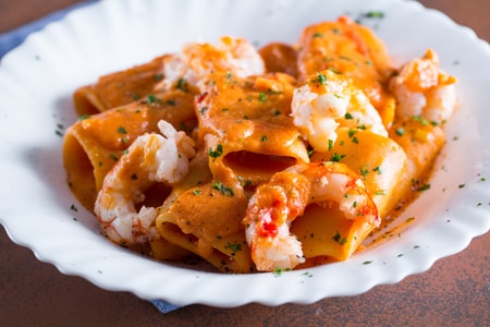 Paccheri con crema de cigalas y gambas