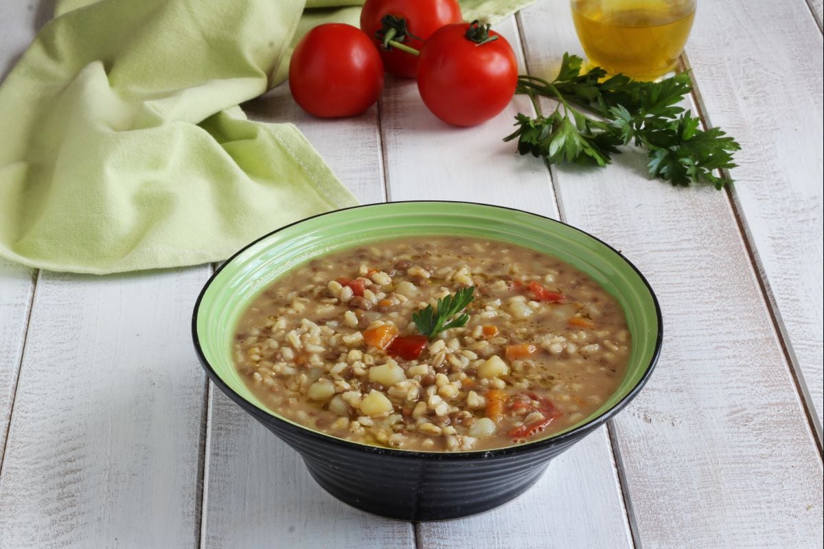 Sopa de 3 cereales, lentejas y patatas